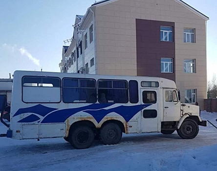 В ХМАО продают редкий автобус КаВЗ-422990 на полноприводном шасси ЗИЛ