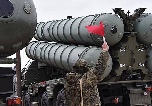 В России оценили способность С-400 сбить «летающий радар» ВС Украины