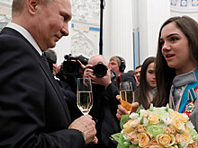 Чиновник заступился за Медведеву