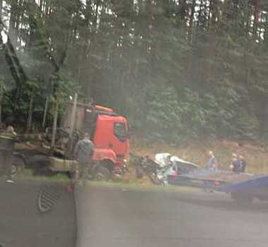 В страшном ДТП с грузовиком в Тихвинском районе погиб водитель