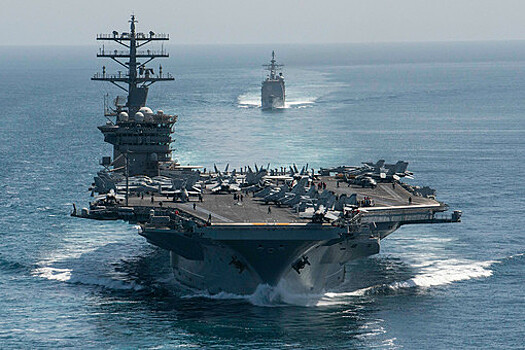 Американский авианосец USS Nimitz направляется в Персидский залив