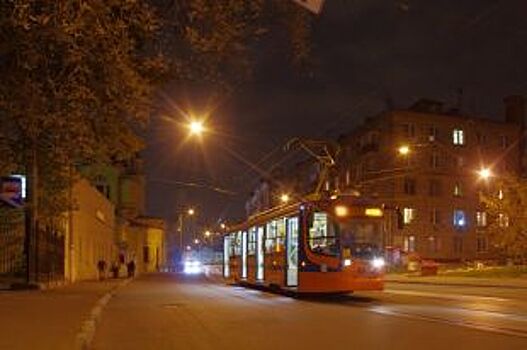 Петербуржец попал под трамвай