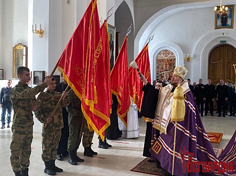 В Златоусте освящены копии боевых знамен южноуральских дивизий
