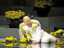 Спектакль на сцене и в зале: у Богомолова все в "Норме"