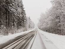 В российском регионе перекрыли федеральные трассы из-за сильнейшей метели