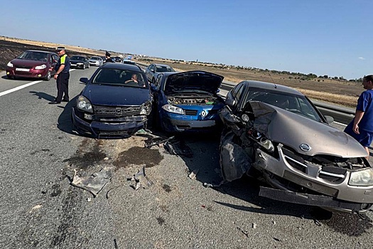 В Крыму произошли три массовых ДТП из-за пожара у трассы