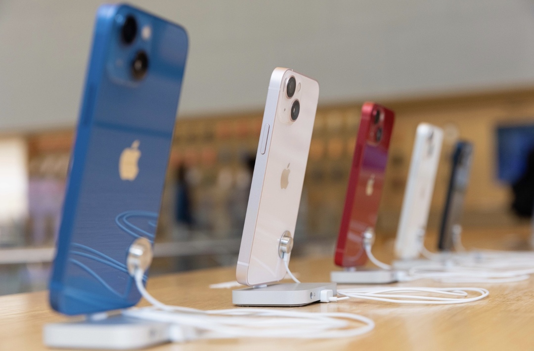 Айфон. Последний айфон. Как дешевеют айфоны с выходом новой модели. Айфон 14. Подешевели ли айфоны после выхода 15.