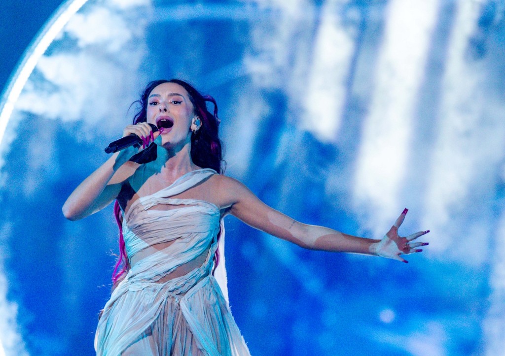 Израиль прошел в финал Евровидения, несмотря на протесты