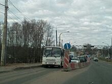 Авария «пазика» парализовала движение в Заволжье