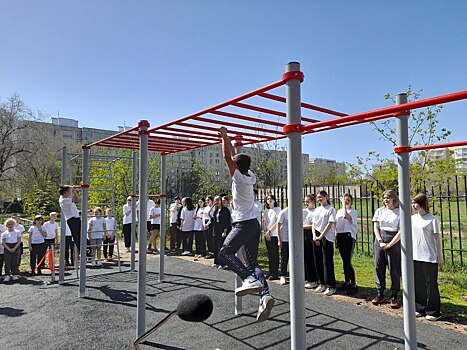 В Оренбурге в школе № 51 появилась многофункциональная спортивная площадка