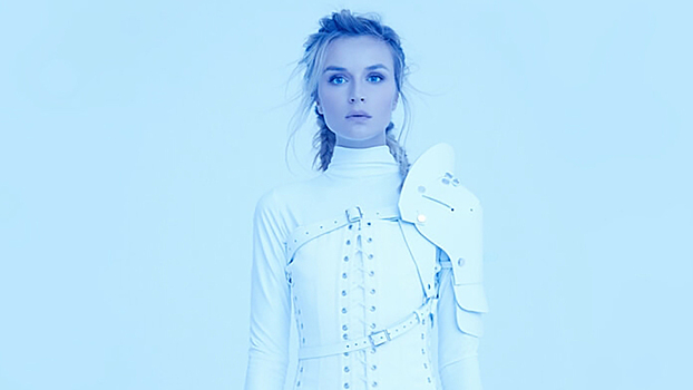 Гагарина против Bearwolf, Ёлка теперь одна: новые синглы