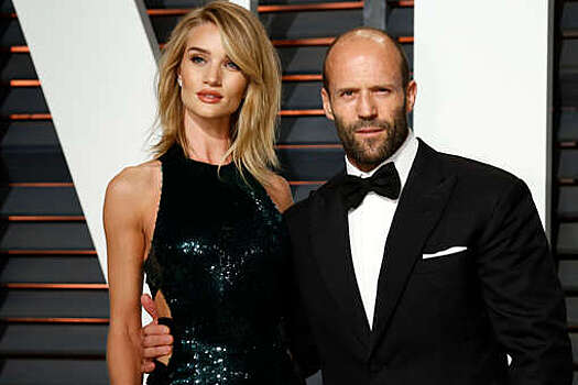 The Sun: актер Джейсон Стетхэм разозлил соседей неправильной парковкой вертолета