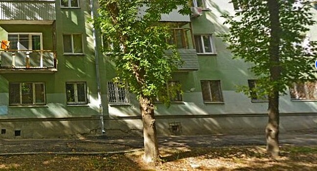 В Самаре через суд потребовали отремонтировать тротуар на улице Свободы