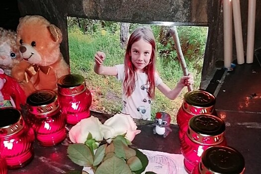 Убитую на Сахалине восьмилетнюю девочку похоронили