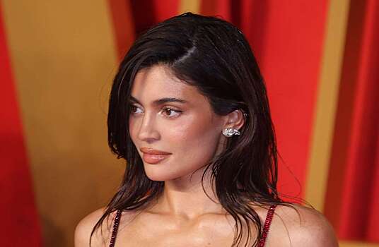 Кайли Дженнер поделилась подробностями интимной жизни с Шаломе