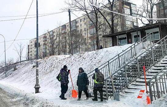 Пешеходы возмущены расчисткой дорог во Владивостоке: «Мы второй сорт»