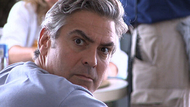 Джорджа Клуни обвинили в неподобающем поведении