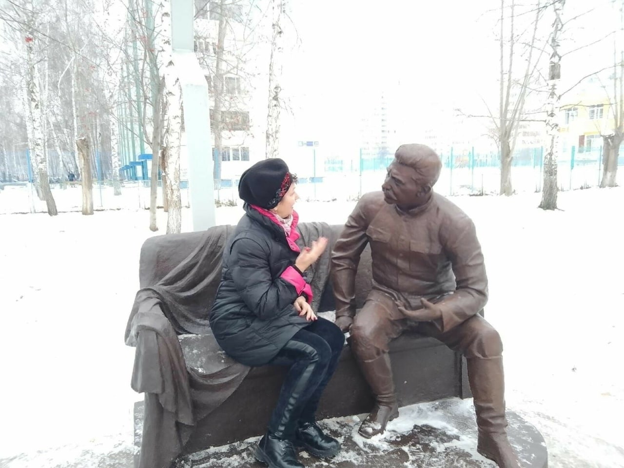 В российском городе установили первый контактный памятник Сталину