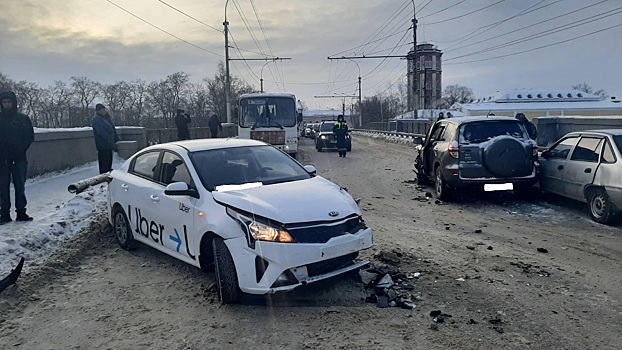 Стали известны подробности о ДТП, парализовавшем движение в заречной части Вологды