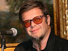 Борис Гребенщиков выступил на улице в Калининграде