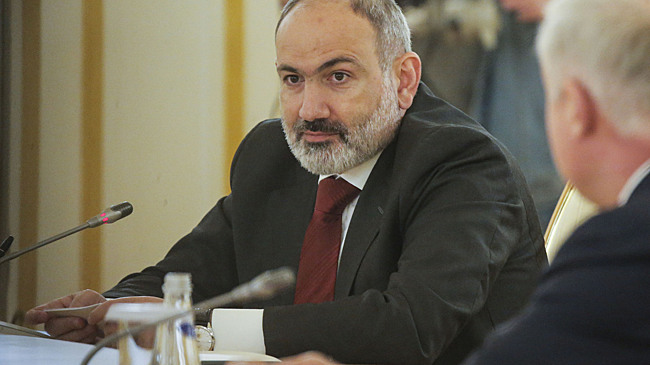 Раскольник Пашинян взял главу Армянской церкви в заложники