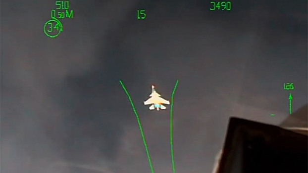 Воздушный бой на сверхзвуке: кадры из кабины Су-30СМ