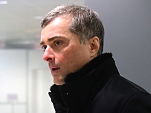 Экс-помощник президента Владислав Сурков предложил вернуть Украину силой