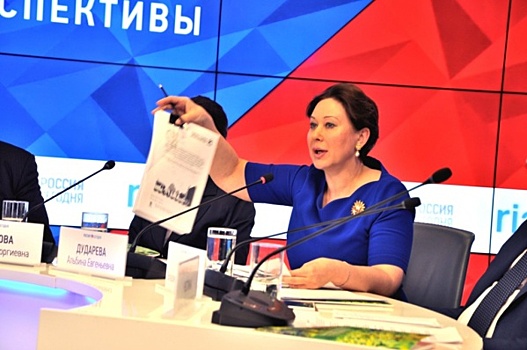 Свердловская общественная палата обсудила ситуацию с отходами производства в регионе с председателем профильной комиссии Альбиной Дударевой