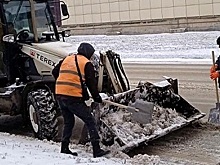 В Астрахани коммунальные службы ликвидируют последствия снегопада