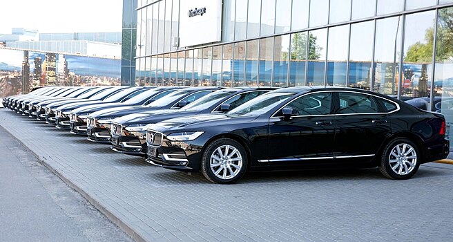 Премиальный седан Volvo S90 с личным водителем теперь доступен в Wheely