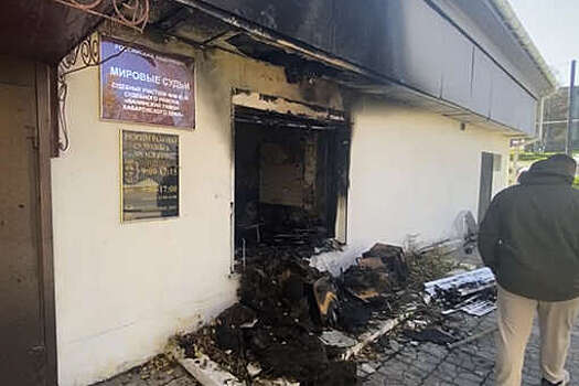 Shot: в Хабаровском крае неизвестный поджег здание суда