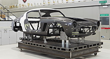 Компания RML изготовила первый кузов из углеродного волокна на короткой базе колес