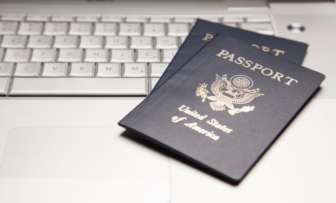 В США признали, что рейтинг американского паспорта снова упал