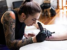 В России подросток захотел сделать тату с Высоцким и оказался в психбольнице