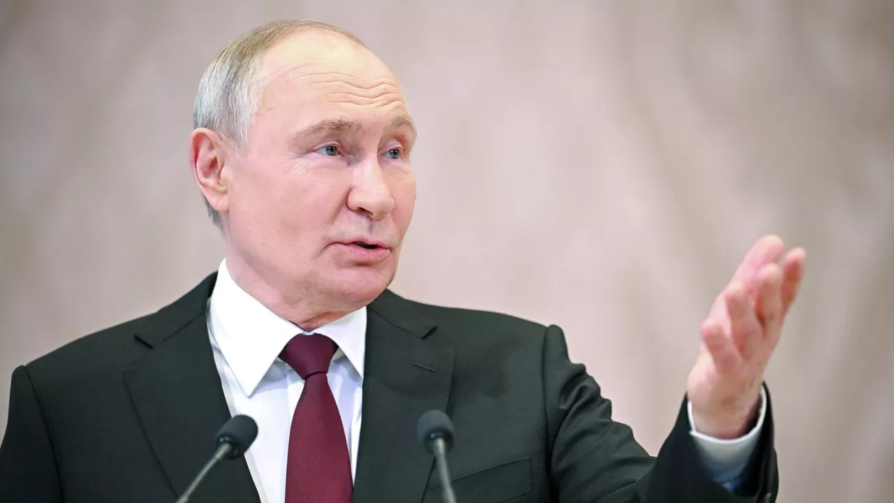 Главные поручения Владимира Путина сегодня: интернет и развитие Арктики