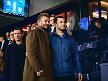 Усман Нурмагомедов посетил матч «ПСЖ» – «Ливерпуль» и встретился с Дэвидом Бекхэмом