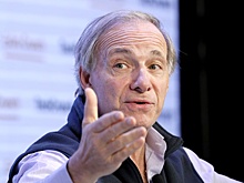 "Может стать мировой проблемой". Инвестор-миллиардер Рэй Далио бьет тревогу по поводу долга США