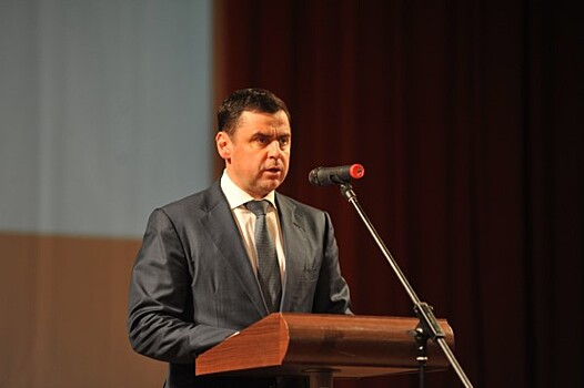 Лучшим медицинским работникам Дмитрий Миронов вручил губернаторские премии