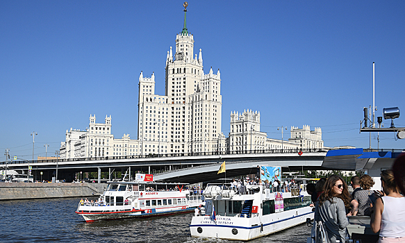 На борту теплохода в Москве нашли труп мужчины