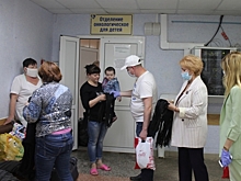 «Мы вместе»: волонтёры Барнаула помогли маленьким пациентам и врачам