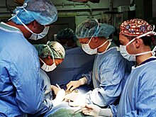 Хирурги извлекли две ручки от ложек из желудка мужчины в Актау