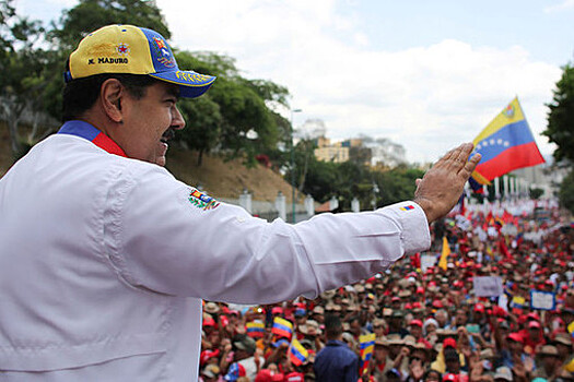 Мадуро призвал венесуэльцев сказать "нет" вторжению США