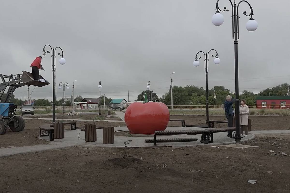 В российском селе появился необычный арт-объект