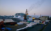 Во Владивосток прибывает океанский лайнер Costa NeoRomantica