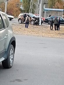 Водитель Renault Duster пострадал в столкновении с Kia в Балашове
