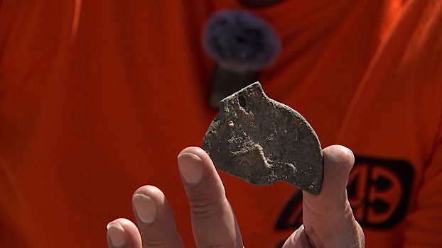 На раскопках в Крыму нашли уникальное бронзовое зеркало III века