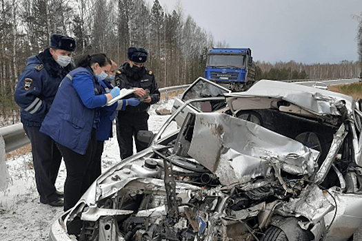 Смертельные гонки: пятеро свердловчан разбились в ДТП на летней резине