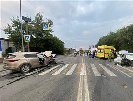На Заводском шоссе в ДТП с двумя авто пострадали пять человек