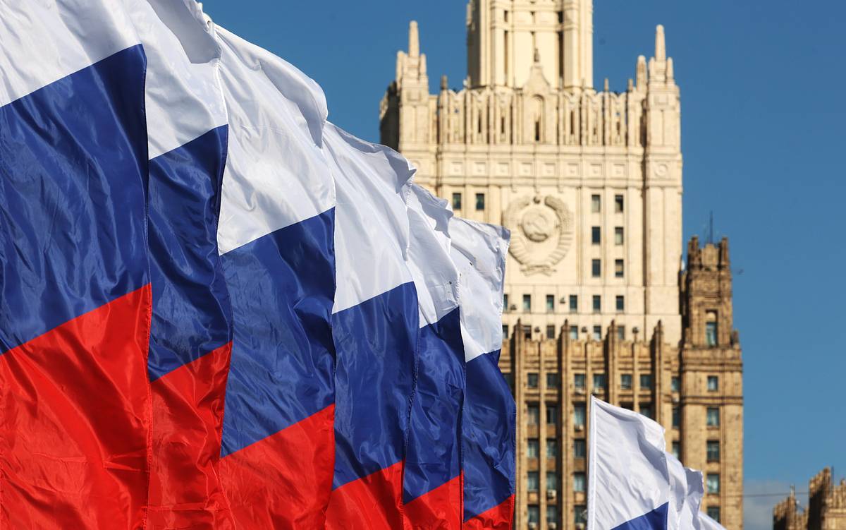 В МИД охарактеризовали отношения России с европейской страной словами «под плинтусом»