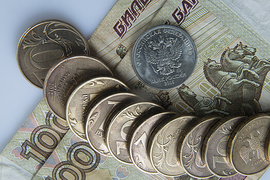 В Банке России рассказали, почему слабеет рубль